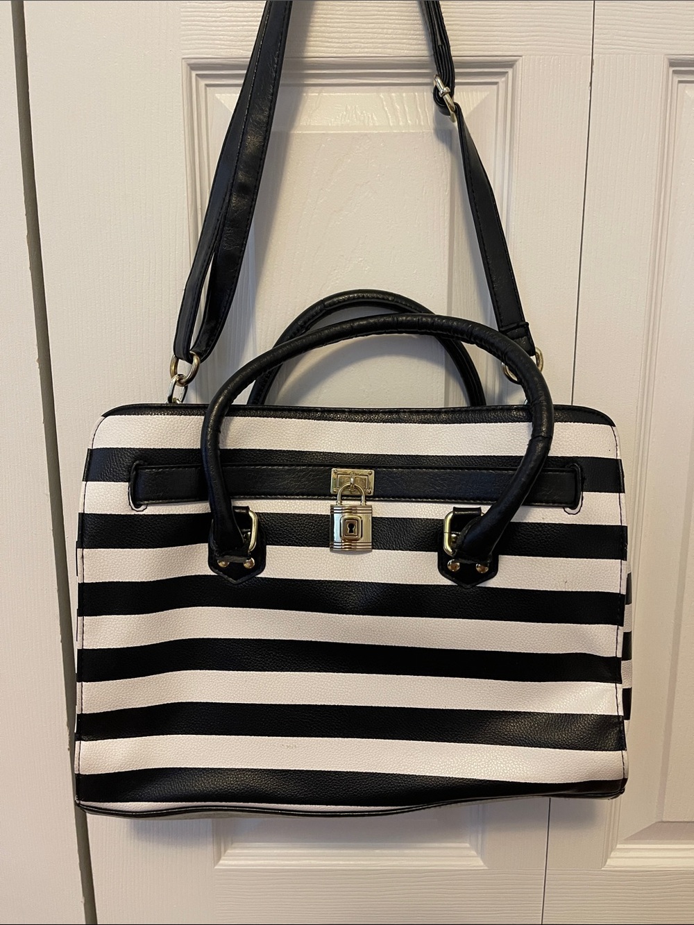 Black & White Striped Women’s Satchel Bag